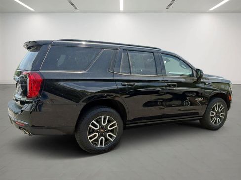 Used 2023 GMC Yukon AT4 w/ AT4 Premium Package AWD/4WD image 4