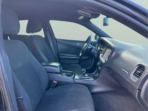 Used 2014 Dodge Charger SXT RWD image 13