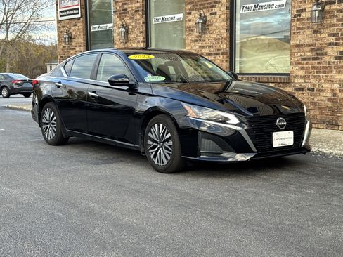 Used 2023 Nissan Altima 2.5 SV image 7