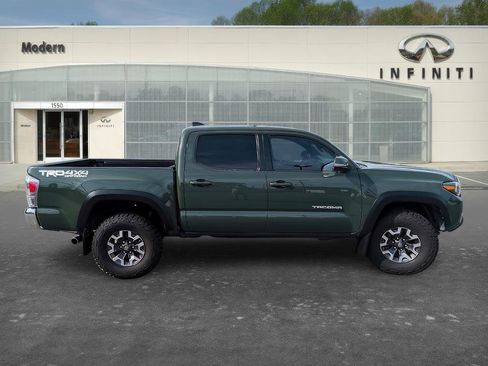 Used 2021 Toyota Tacoma TRD Off-Road image 3