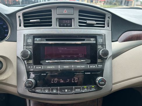 Used 2011 Toyota Avalon image 22