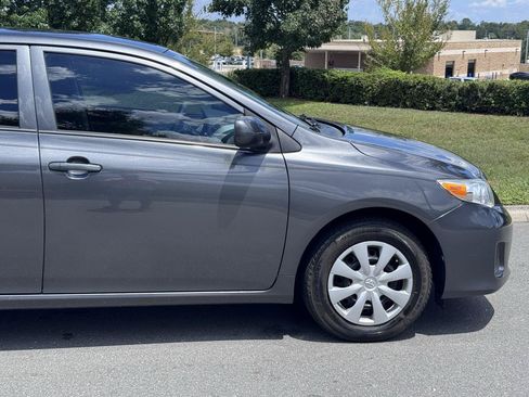 Used 2012 Toyota Corolla L FWD image 31