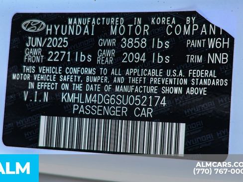 Used 2025 Hyundai Elantra Sport image 58