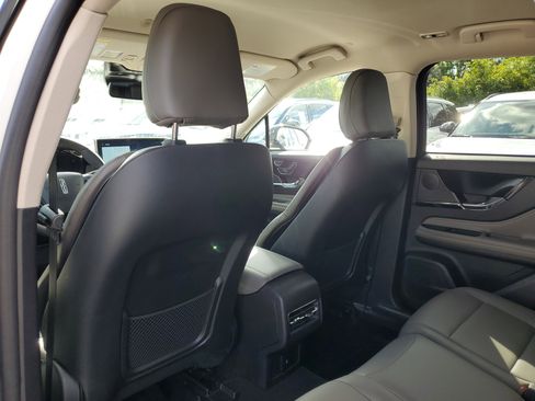 Certified 2023 Lincoln Corsair Standard image 12