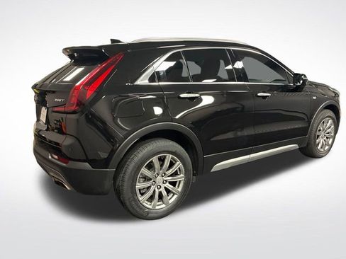 Used 2023 Cadillac XT4 Premium Luxury FWD image 5