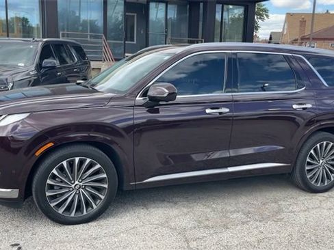 Used 2023 Hyundai Palisade Calligraphy image 4