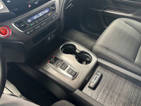 Used 2020 Honda Ridgeline Sport image 18