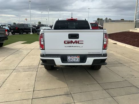 Used 2021 GMC Canyon Denali image 6