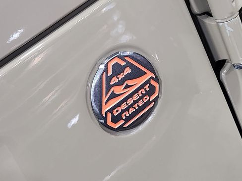 Used 2020 Jeep Gladiator Mojave AWD/4WD image 19