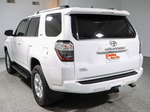 Used 2023 Toyota 4Runner SR5 Premium w/ Moonroof Package AWD/4WD image 9
