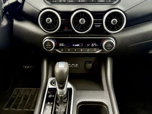 Used 2021 Nissan Sentra SV image 24