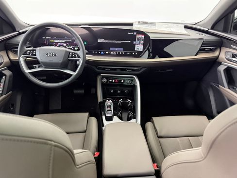New 2025 Audi Q5 Premium Plus image 17