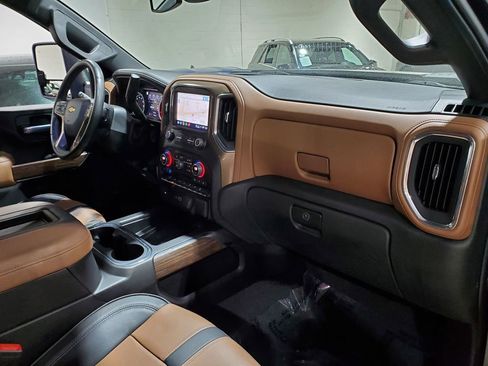 Used 2022 Chevrolet Silverado 2500 High Country w/ Safety Package II AWD/4WD image 14
