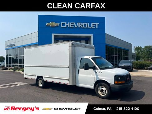 Used 2015 GMC Savana 3500 RWD image 1