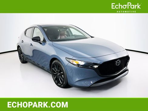 Used 2023 MAZDA MAZDA3 s FWD image 1