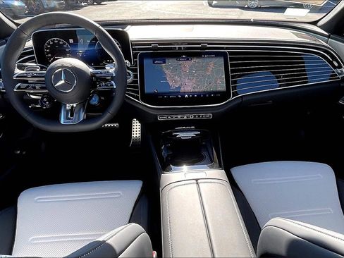 New 2026 Mercedes-Benz E 53 AMG e 4MATIC Sedan image 5