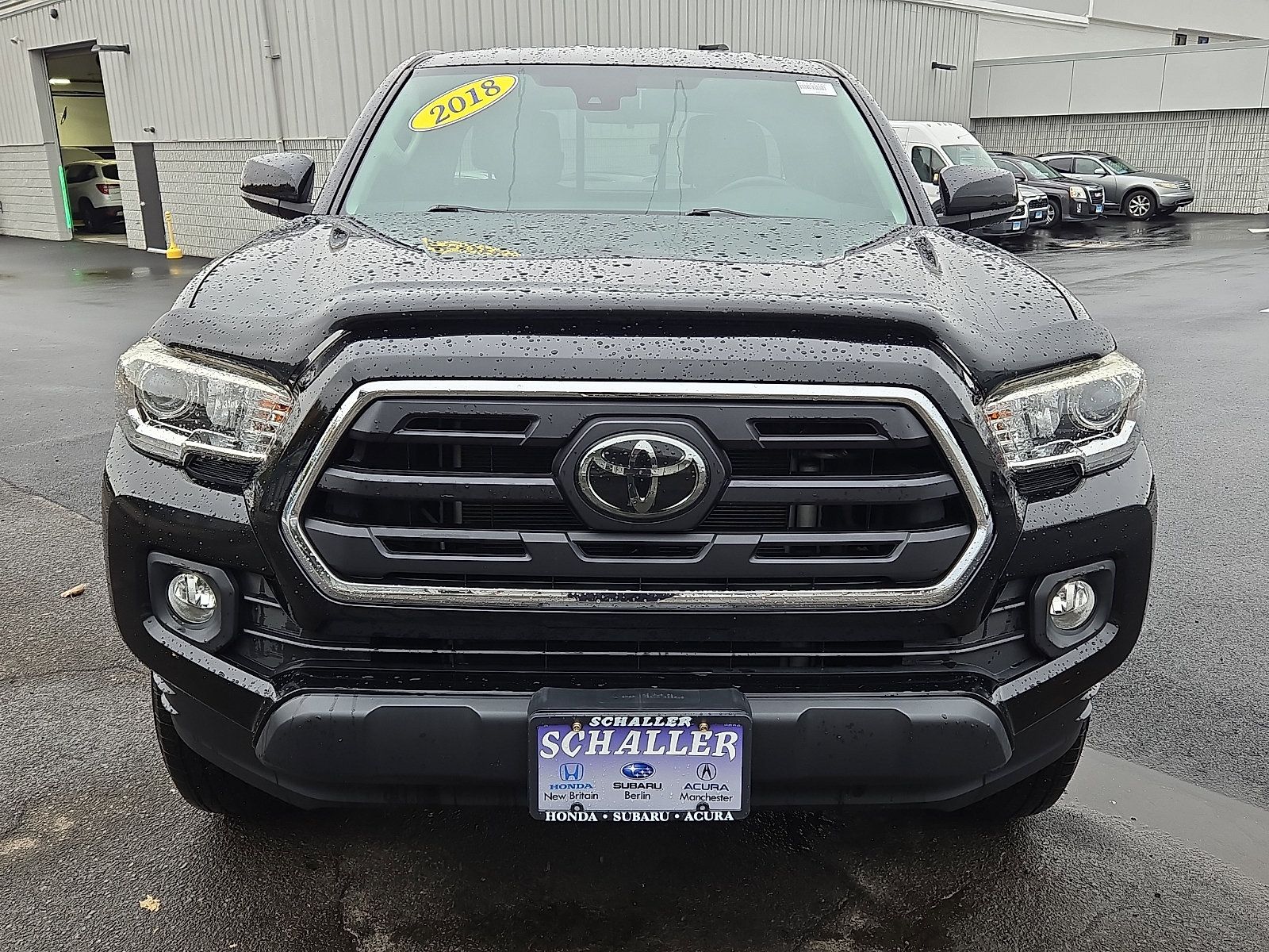 Used 2018 Toyota Tacoma SR5 w/ SR5 Appearance Package (SM) AWD/4WD image 2
