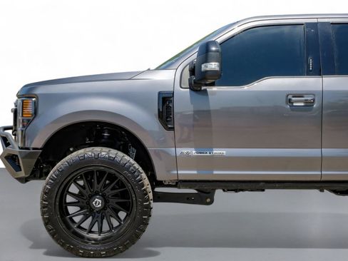 Used 2021 Ford F250 Lariat image 10