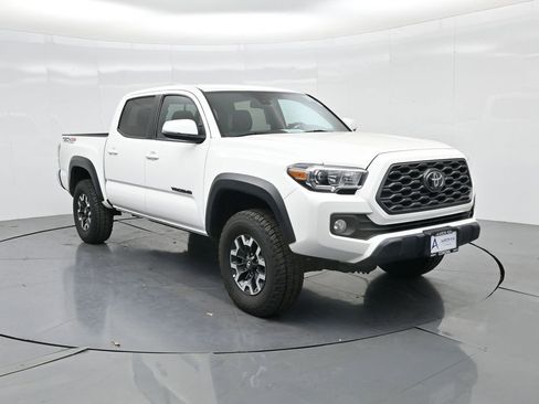 Used 2023 Toyota Tacoma TRD Off-Road AWD/4WD image 43