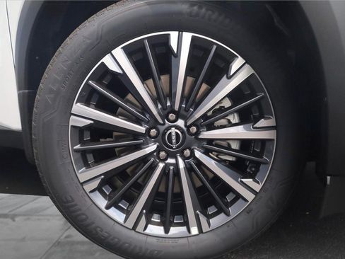New 2026 Nissan Pathfinder Platinum AWD/4WD image 3