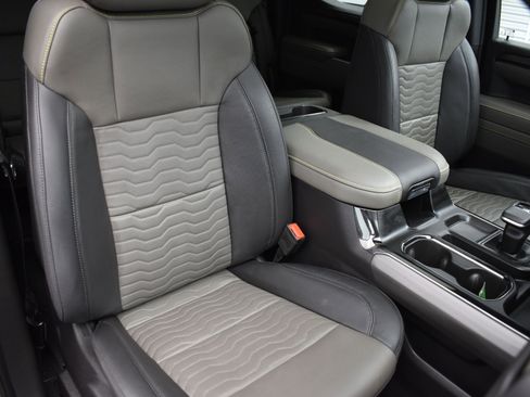 Used 2024 Chevrolet Silverado 1500 ZR2 w/ Technology Package image 41