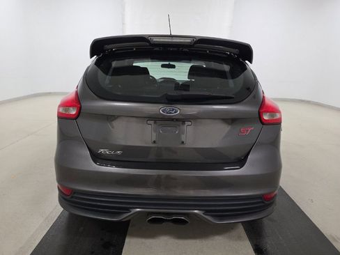 Used 2016 Ford Focus ST FWD image 9