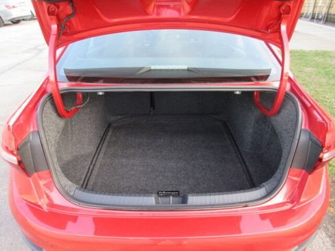 Used 2025 Volkswagen Jetta Sport image 30