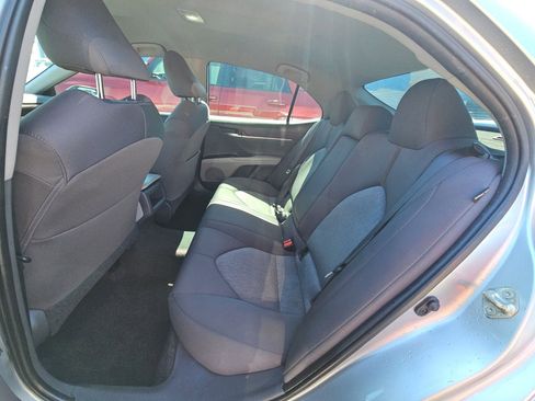 Used 2020 Toyota Camry LE FWD image 8
