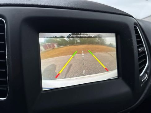 Used 2020 Jeep Compass Sport image 21