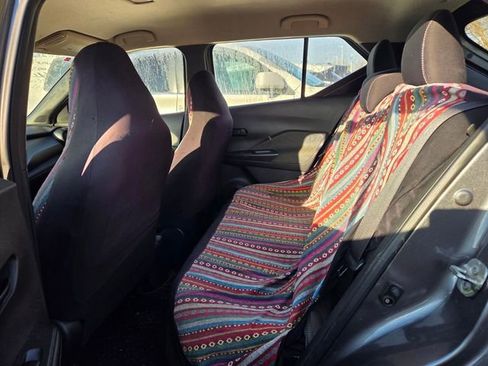 Used 2018 Nissan Kicks S image 6