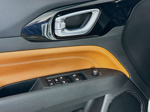 Certified 2024 Jeep Compass Limited image 26