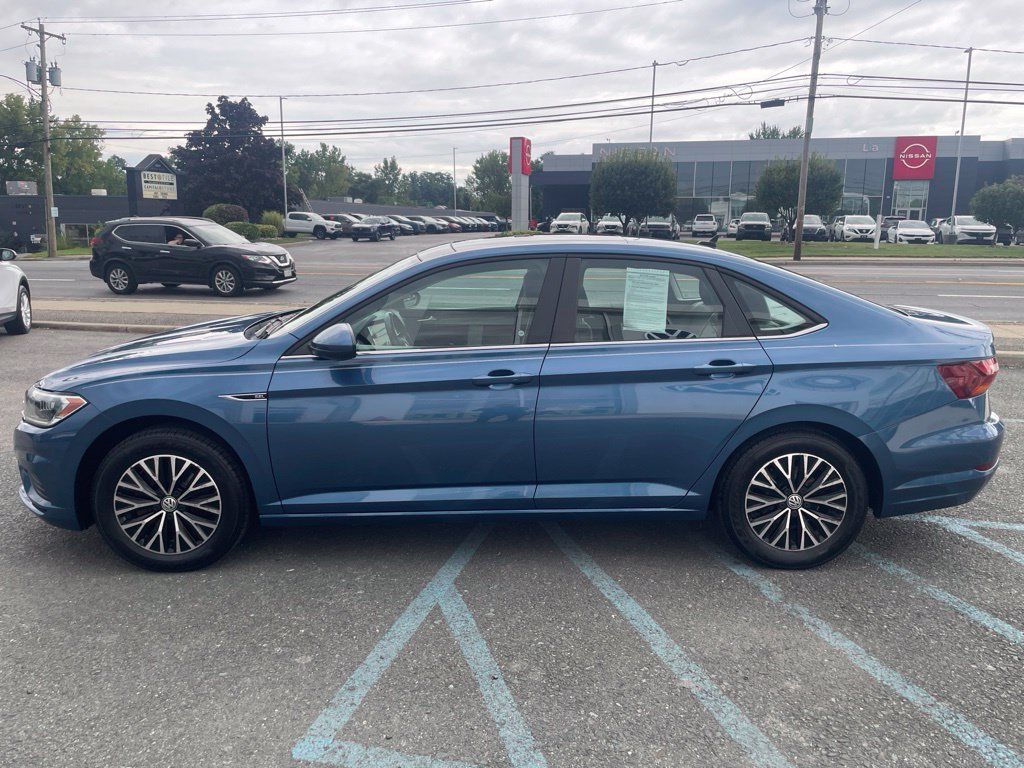 Used 2019 Volkswagen Jetta SEL FWD image 2