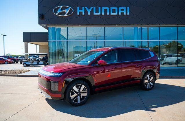 New 2026 Hyundai Ioniq 9 SEL w/ Tow & Go Package AWD/4WD image 1