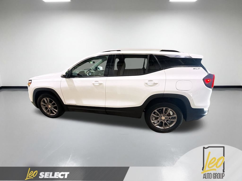 Used 2024 GMC Terrain SLT w/ LPO, Floor Liner Package AWD/4WD image 11