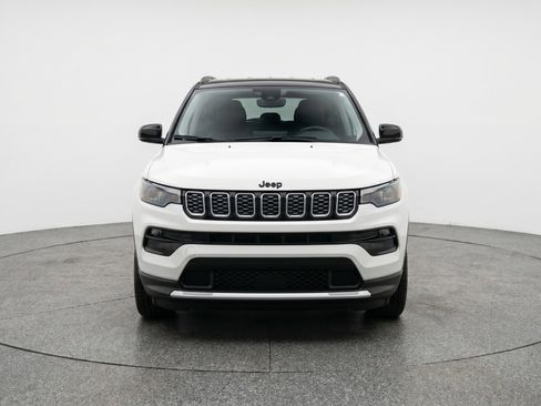 Used 2025 Jeep Compass Limited AWD/4WD image 2