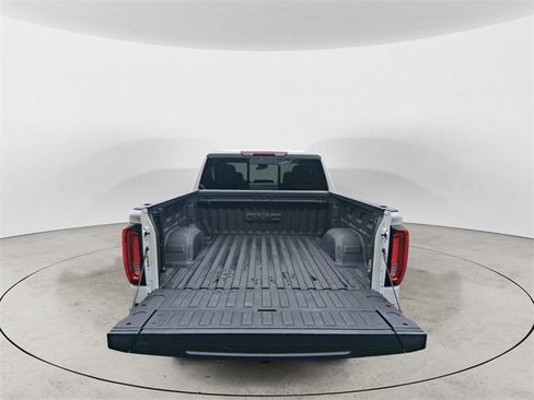 Used 2023 GMC Sierra 1500 SLT image 16