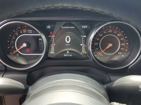 Used 2022 Jeep Gladiator Sport AWD/4WD image 12