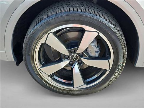 Used 2022 Audi Q5 2.0T Premium Plus image 23