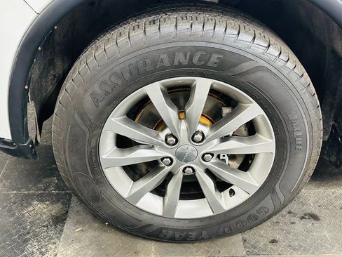 Used 2018 Dodge Durango SXT AWD/4WD image 29