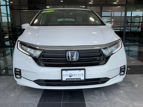 Used 2024 Honda Odyssey Elite image 2