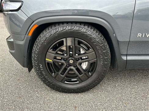 Used 2023 Rivian R1T Adventure image 11