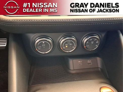New 2026 Nissan Z NISMO w/ Floor Mat Package RWD image 18