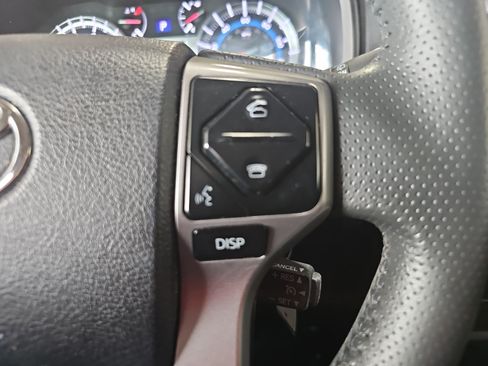 Used 2016 Toyota 4Runner SR5 AWD/4WD image 23