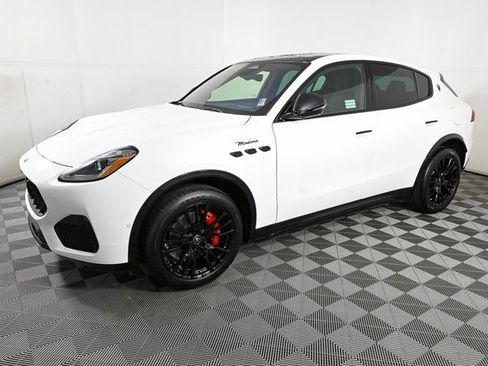 New 2025 Maserati Grecale Modena image 2