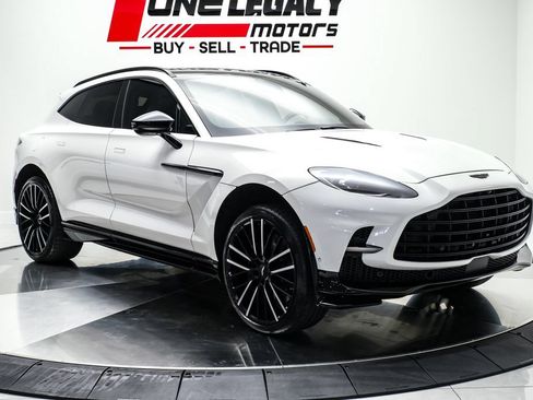 Used 2023 Aston Martin DBX 707 AWD/4WD image 8