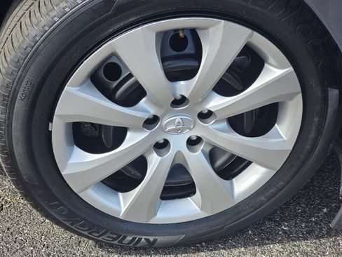 Certified 2025 Toyota Corolla LE FWD image 7