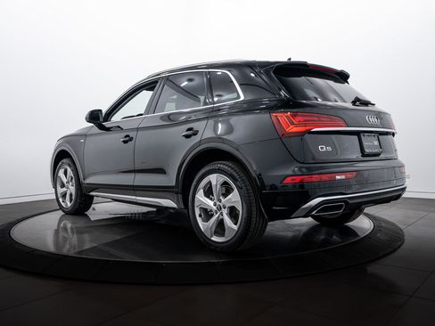 Certified 2025 Audi Q5 2.0T Premium Plus w/ Premium Plus Package image 5