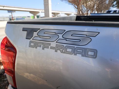 Used 2022 Toyota Tacoma SR w/ SR Convenience Package image 17