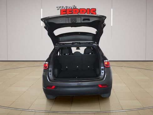 Used 2024 Jeep Compass Sport AWD/4WD image 9