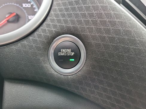 Used 2025 Chevrolet Malibu LT image 16